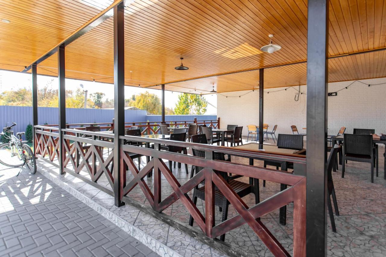 Autolux Hotel Cahul Exterior foto